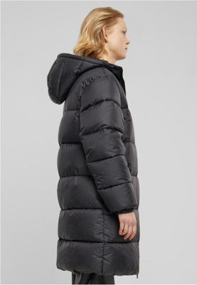 Women's long puffer jacket