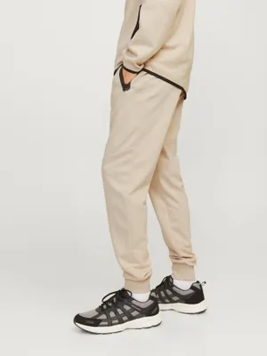 Ljusbeige slim fit joggingbyxa