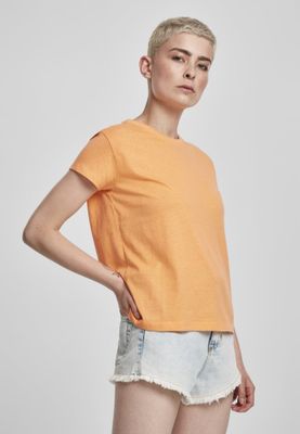 Basic t-shirt lady