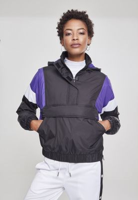 Three-color anorak lady