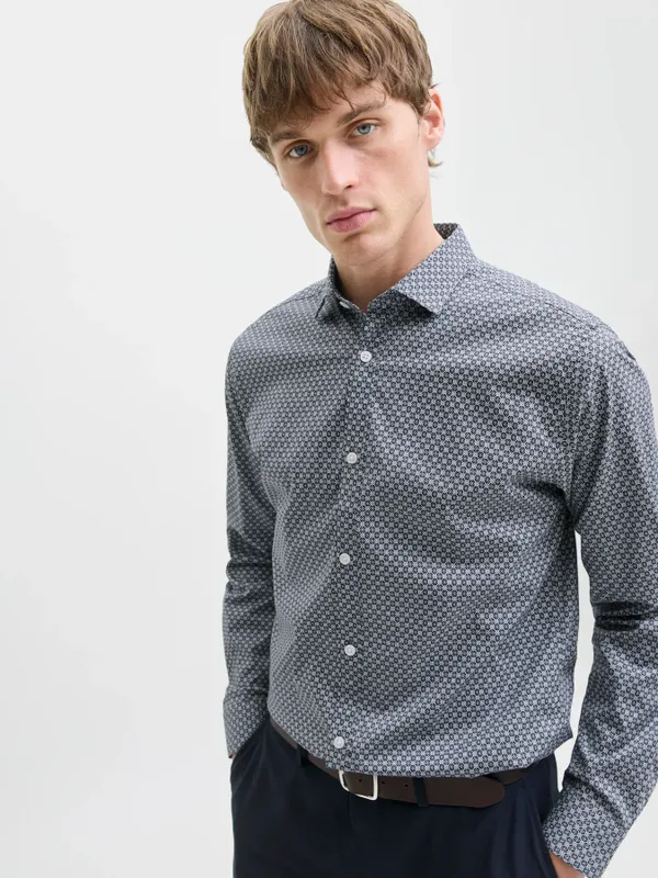 Slim fit poplin skjorta med långa ärmar