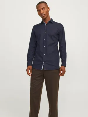 Slim fit skjorta med dobby-mönster
