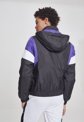 Three-color anorak lady