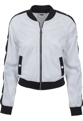 Jacket with push buttons on the arms of the lady