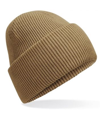 Klassisk strikbeanie med dyb skygge