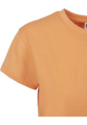 Basic t-shirt lady