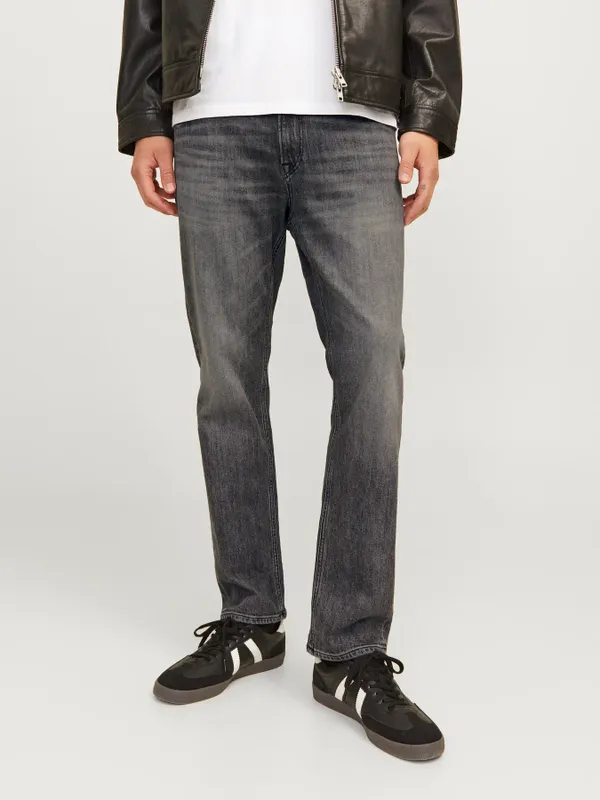 Svarta stentvättade regular fit jeans - CLARK