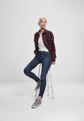 Checkered oversize shirt lady