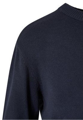 Classic comfortable knitted sweater for women