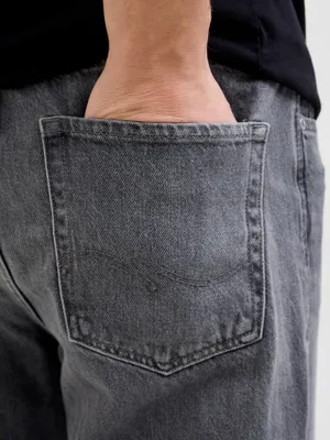 Baggy fit jeans i svart denim - ALEX