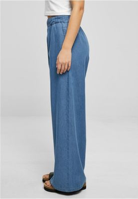 Light jeans with wide legs for women