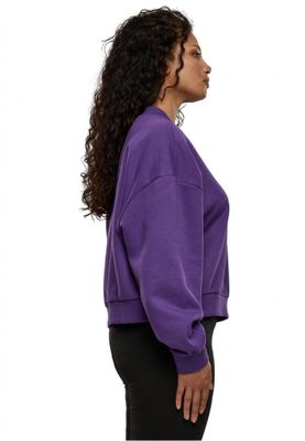 Short-sleeved V-neck sweater for ladies.