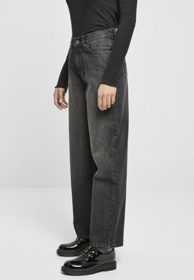 Jeans with a high waist and in the 90s style lady