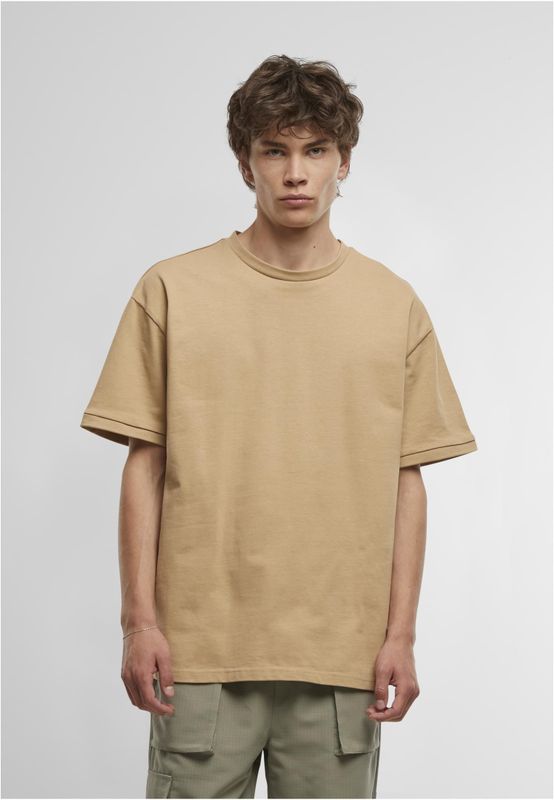 Ribbstickad T-shirt med avslappnad passform