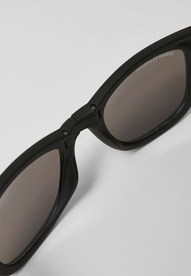 Foldable sunglasses with case