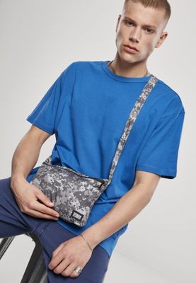 Men's jacket that can be folded into a small bag