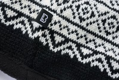 Lice patterned winter hat with fleece - black/white