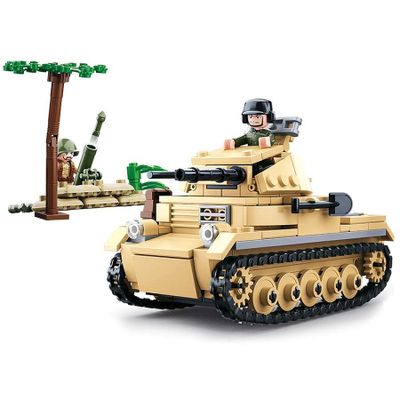 WWII small German Tank - Sluban - M38-B0691