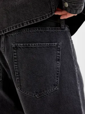 Baggy fit shorts i svart stonewash denim