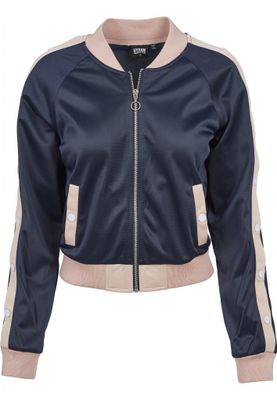 Jacket with push buttons on the arms of the lady