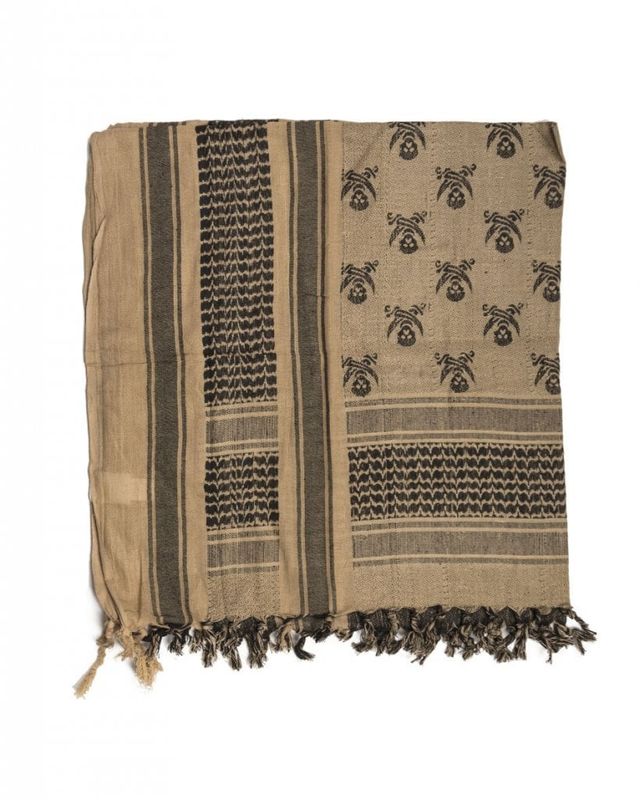 shemagh-coyote-black-skulls-2.jpg