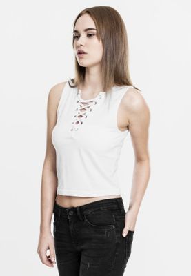 Short top with lace