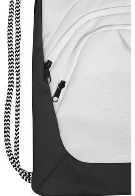 Gym bag with pockets