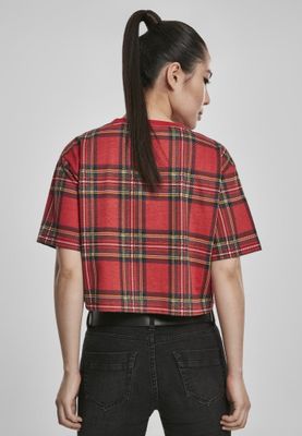 Red checkered short t-shirt lady