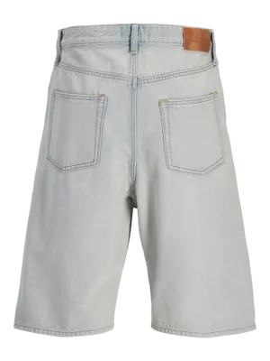 Långa ljusblå jeansshorts herr