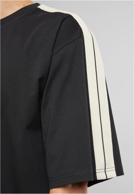 Tennis Core Tee klassisk tenniströja med randig detalj