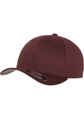 Maroon flexfit cap 5 panel