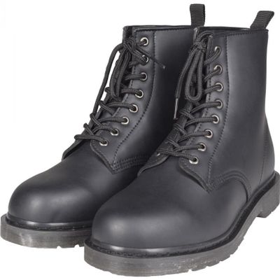 Boots in artificial leather