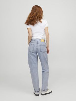 Light blue straight fit jeans for women
