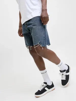 Uppklippta jeansshorts från Jack & Jones