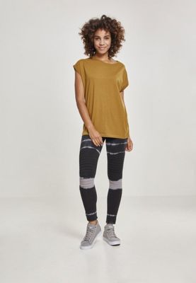 Beautiful lady top with wide sleeves