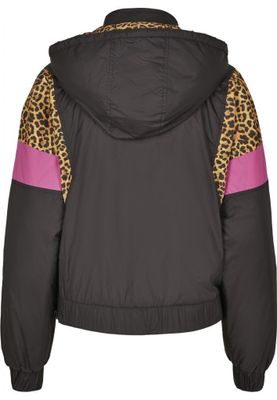 Black anorak with leopard pattern lady