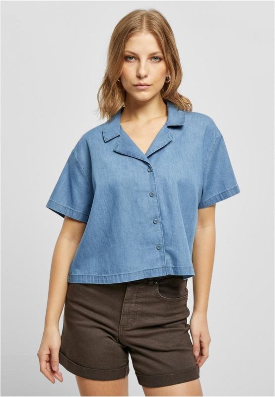En tynd resortskjorte til kvinder i jeans