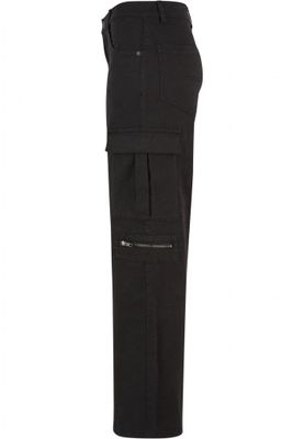 Practical women's cargo pants with extra pockets