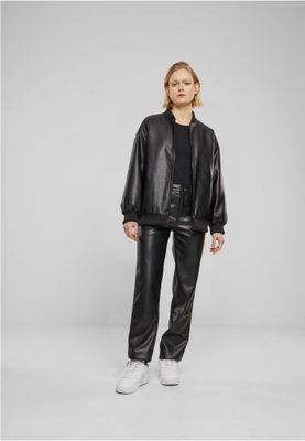 Elegant leather jacket for women with a stylish design