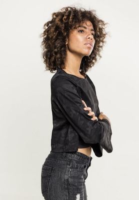 Short camo top lady