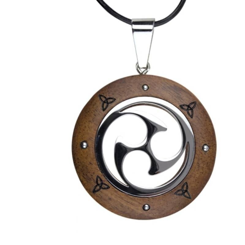 MitsuDomo wooden pendant necklace