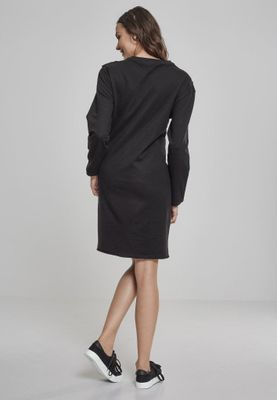 Long-sleeved dress with ruffles