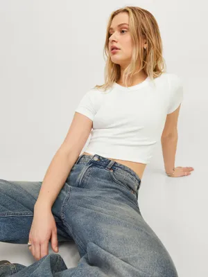 Rundhalsad Kortärmad T-shirt med Stretch Fit