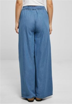 Light jeans with wide legs for women