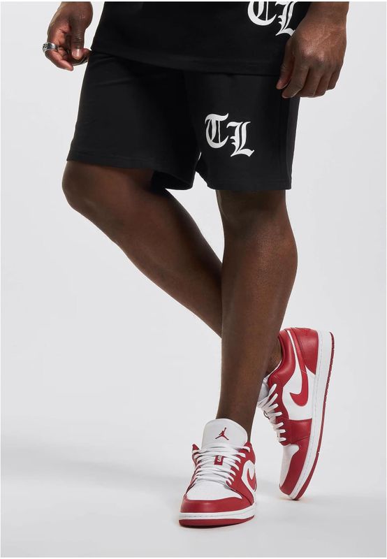 Shorts i svart – thug life