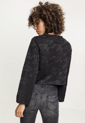 Short camo top lady