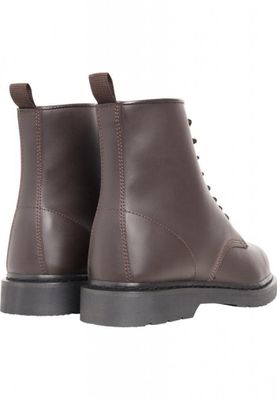 Boots in artificial leather