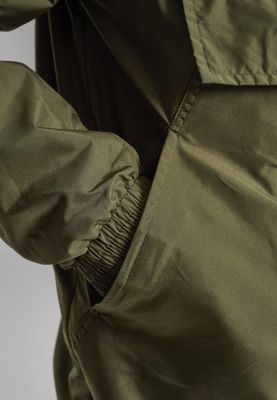 Classic pullover jacket