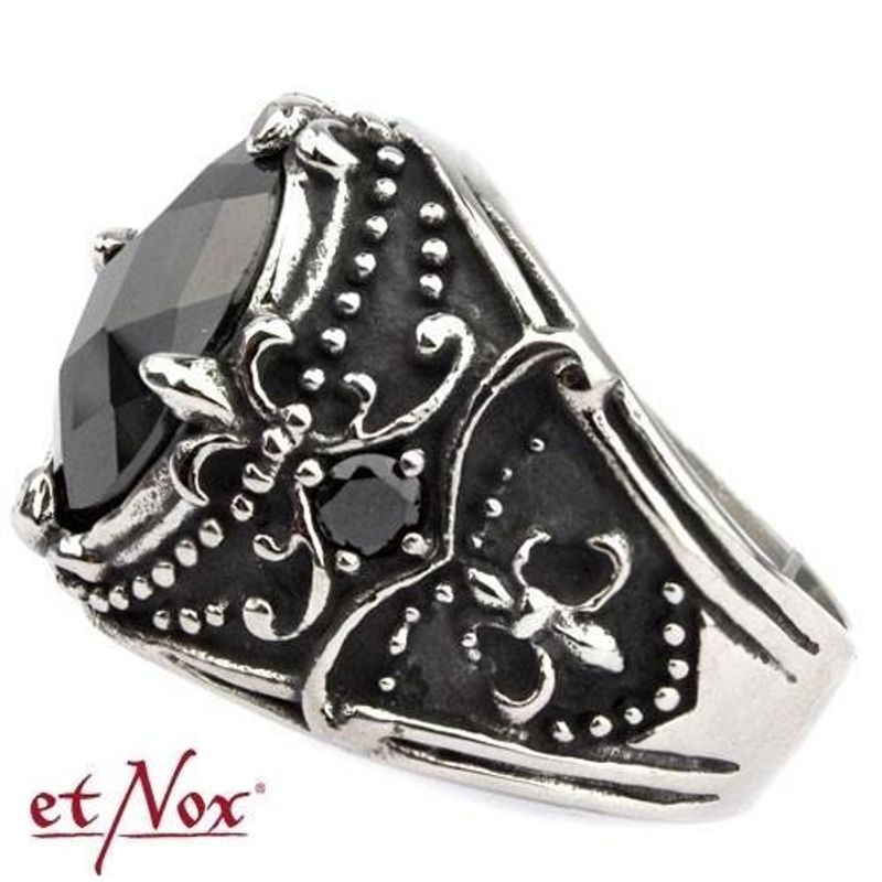 ornament-lily-silverring-2.jpg