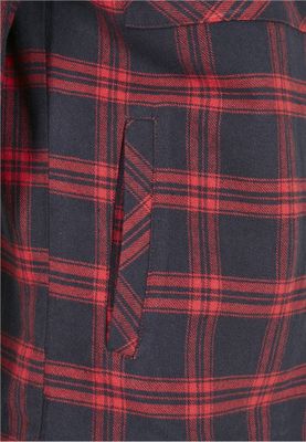 Checkered oversize shirt lady